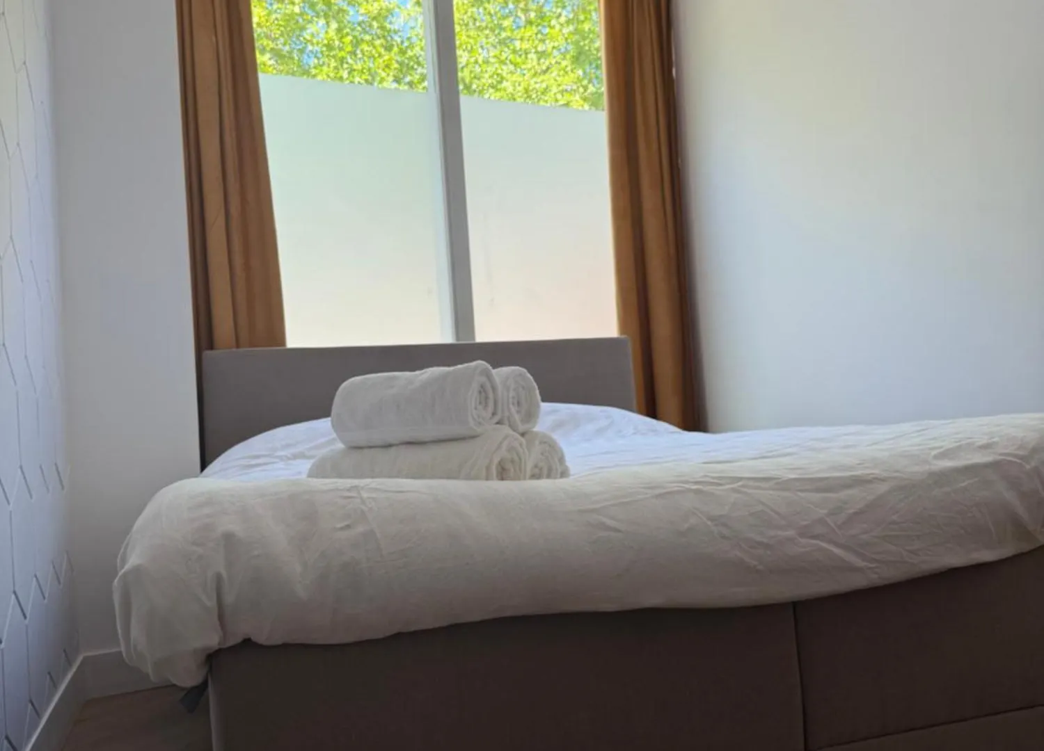 Апартаменты Sunshine Suites Утрехт